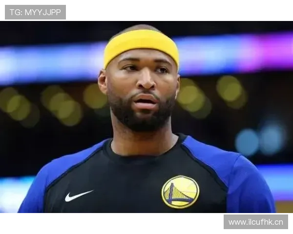 康纳训练完直接开香槟冲澡，这日子谁顶得住