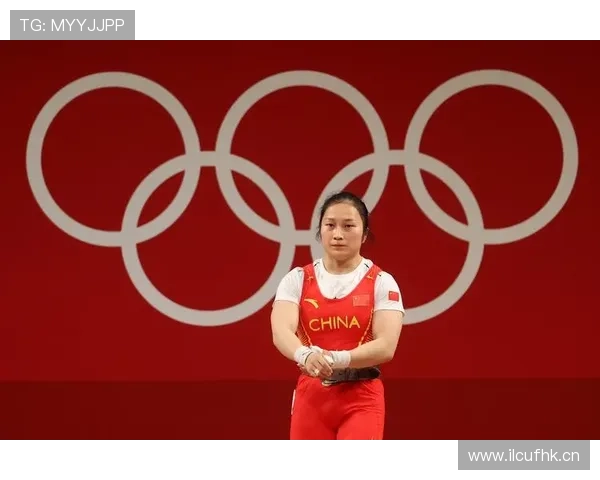 看完廖秋云和男友的合照，我的工资卡要哭了